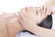 【5名様限定‼️モニター価格】毛穴ケアで素肌美人に💘フェイシャル&ヘッド50分コース(AI診断付き✨)