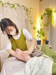 足もみ （膝下リンパケア＋足裏リフレクソロジー）足湯つき