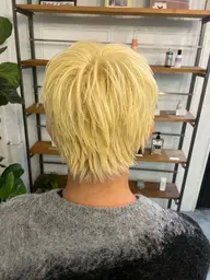 メンズショートor刈り上げ(3センチ以上切る)