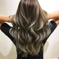 ✔️【人気No.3❣️筋感出したい方❣️】コントラストバレイヤージュ✖️外国人風カラー&プレトリートメント✨