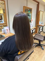 【癖毛でお悩みの方に】美髪ストレート+似合わせカット+Aujuaトリートメント✨