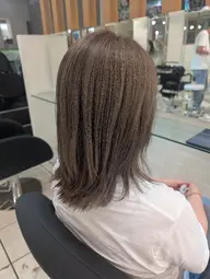 今だけ特別料金✨前髪カット＋イルミナカラー(白髪染め対応可)