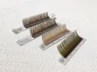 【透け感ナチュラルeye🤍】ブラウンフラットラッシュ100本➕アイシャンプー➕コーティング付き 💭