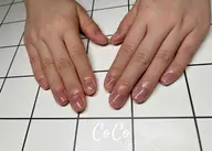 ハンド甘皮ケア、爪整え、表面磨き、ハンドマッサージ、オイル仕上げ。