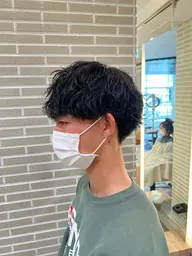 メンズカット＋ナチュラルパーマ　施術時間90​〜​120分程度