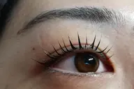 まつ毛カール＋美眉カット＋美容液コーティング仕上げ🌹眉を整えることでメイク時間短縮🌹