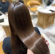 【4月限定クーポン🌸】うねりが気になる方へ💖縮毛髪質改善＋1step トリートメント✨✨（スチーマー付）🫧