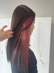 《🫐MEI得意menu🫐》インナーブリーチ+オンカラー(イヤリングも可能です🙆♀️)