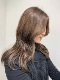 【💫3月限定💫】レイヤーカット+透明感カラー🌈☁️保湿トリートメント付き⭐︎詳細もご覧ください