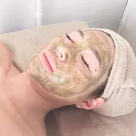 🌿剥離なし！ハーブピーリング・フェイシャル&デコルテ🌿毛穴・ごわごわお肌を徹底改善🌿ダウンタイム・痛み無し！陶器肌