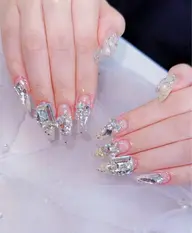 ✨✨ハンド💅150分持ち込みデザイン¥11800(最高級パーツ、ゴテゴテデザインOK!)