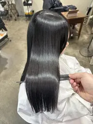 【🦋くせ毛改善/美髪矯正🦋】自然な仕上がりの縮毛矯正✨