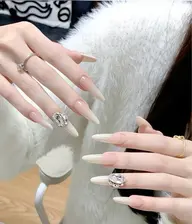 🌈人気NO.2🌈ケア込み・チップ長さ出し10本+アートやり+パーツ2個🩷