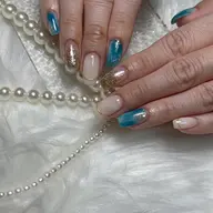 リピーター様♡持ち込みOK🙆‍♀️3色以上のデザインコース(ソフトジェルオフ込料金)お爪に優しい施術🤍