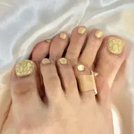 フットケア（かかと・足裏角質けずり）重視ナチュラルネイル