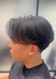 センターパートスタイル