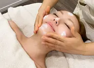 どのメニューを選べばいいかわからない方/エステが初めての方/肌を診て決めてほしい方はこちらから予約して下さい