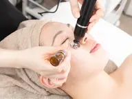 選べる美容成分をお肌内部にお届け❣️イオン導入45分