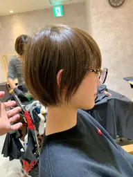 カット＋プレミアム艶カラー+ロギアトリートメント