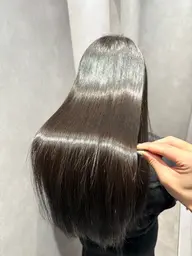 【中･高校生限定🫶】ミニモ学割で30%offになってます❕美髪縮毛矯正+カット/学校で一番の髪の毛に♡🤍´-