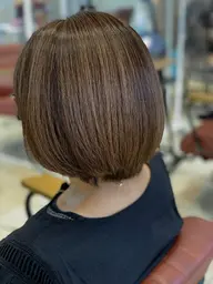 脱白髪染めデザインカラー