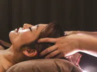 【睡眠の質UP♪血流促進!】ドライヘッドスパ(肩・首施術あり)