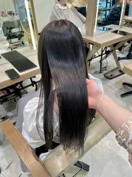 🧴14種類の髪質から厳選できる内部補修‼️こだわる2ブランド（オージュア/システム）トリートメント✨￥1760​〜​