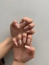 【パラジェル】🤍1番人気❕🤍【4月限定】シンプル+アートネイル💅(4本までアートし放題)