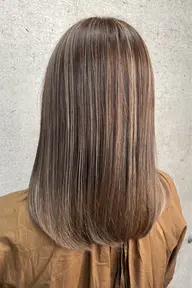 【白髪染めをやめたい方へ】白髪ぼかしハイライト➕カラー➕トリートメント無料🔥