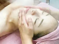 【人気No.1】Mオリジナル毛穴吸引＋EMS+光フェイシャル+マッサージ+高濃度美容液導入付33000円→11000円