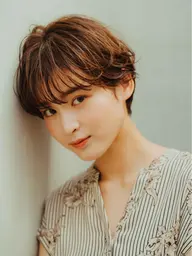 似合わせカット✂︎乾かすだけで決まる大人美人ショート✂︎#後れ毛カット#もみあげちょろりん♡#オルチャン#天使の羽バング