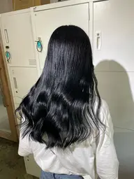 【黒染めを使わない韓国風暗髪カラー】艶ブルーブラックカラー🫧就活や面接にも🌿