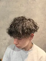 メンズカット＋パーマ(ツイストスパイラル、波巻きパーマ追加料金2200円いただきます。)