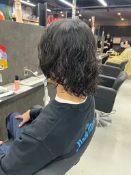 🔥縦落ちのカール感で膨らみ無し🔥骨格補正カット&スパイラルパーマ🌀