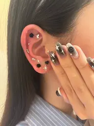 《ミニモ限定》耳つぼジュエリー8粒💎¥2200（現金支払いのみ）