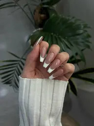 白フレンチ(ベースカラー有り・オフ代別途550円)