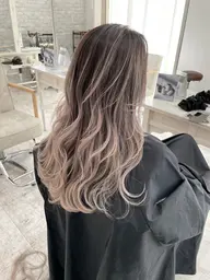 バレイヤージュカラー エアタッチ、シャドウルーツどちらでもお任せ下さい