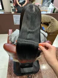 ✨クセ、広がりが気になる方におすすめ✨🕺髪質改善縮毛矯正🕺*カット付