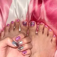 オフ込み定額デザインorワンカラー➕フットオフなしワンカラー（ミラー、マグネット、オーロラ、フラッシュ全て可能）