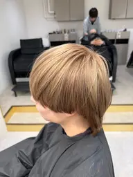 【🫧パキッと明るくしたい方🫧】カット＋ダブルカラー（ブリーチ込み）