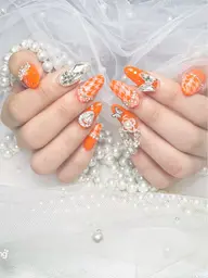 自爪🌞🌞持ち込みデザイン120分にやり放題、9990(デザイン.パーツ10本)