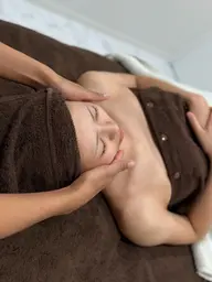 アロマリンパマッサージ全身➕アロマフェイシャル 90分　¥8,000▶️