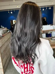 似合わせカット+外国人風バレイヤージュ+抗酸化トリートメント¥29040→¥18900