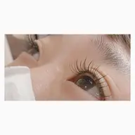 【マツエク】上100本まで付け放題✨ オフ＆美容液入りコーティング付き💙