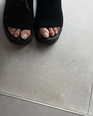 Jrネイリスト価格！フットネイル／デザインコース