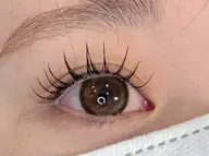 🫧パリエク🫧《パリジェンヌ+エクステ100本》自まつ毛が上った状態にエクステをつけてぱっちりお目元👀💞