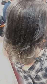 🍎グラデーションカラー（ブリーチ）＋全体カラー＋トリートメント（バレイヤージュも可）🔸お支払い現金のみ