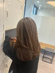 《白髪ぼかし》ハイライト＋カラーTR✨＋カット