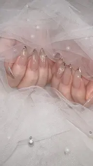 ガラスフレンチネイル