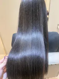 【クセが気になる方へ】 地毛風Premiumストレート(縮毛矯正)+カット ¥18500